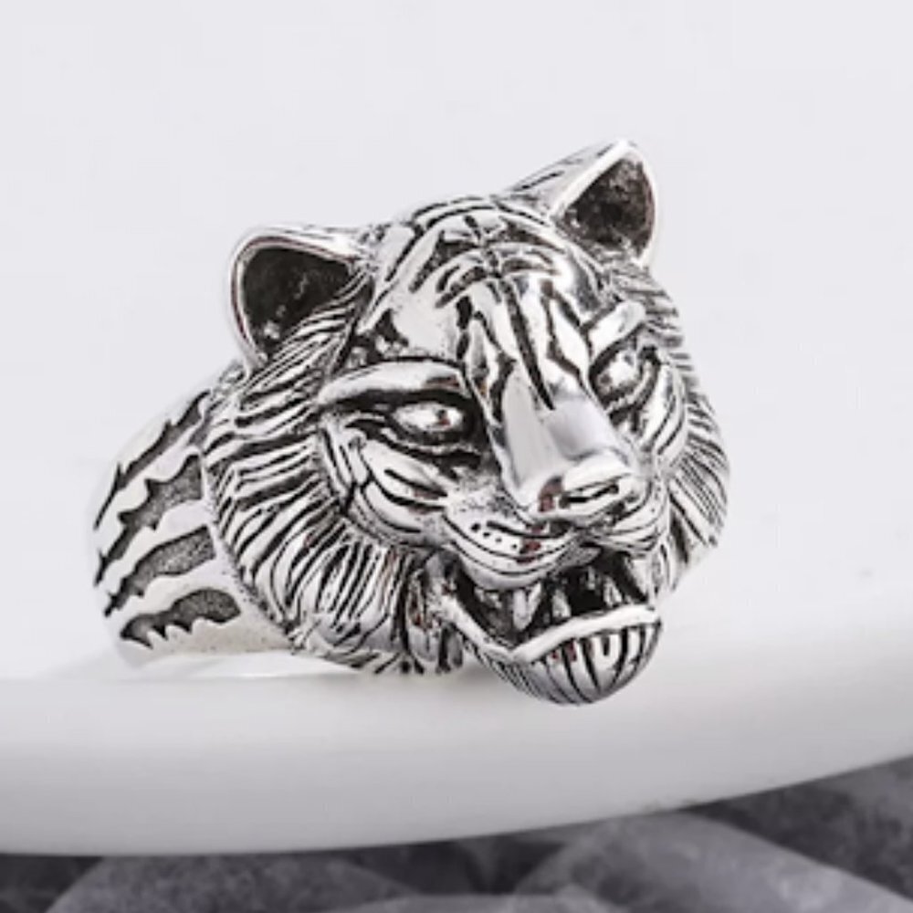 STERLING SILVER LION HEAD VIKING RING - Picture 5 of 6